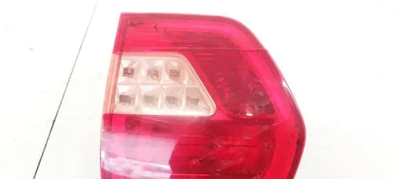Tailgate rear/tail lights
