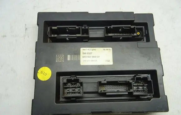 Audi A4 S4 B5 8D Comfort/convenience module 8K0907064DA