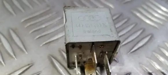 Audi A4 S4 B5 8D Other relay 443951253K 899512000
