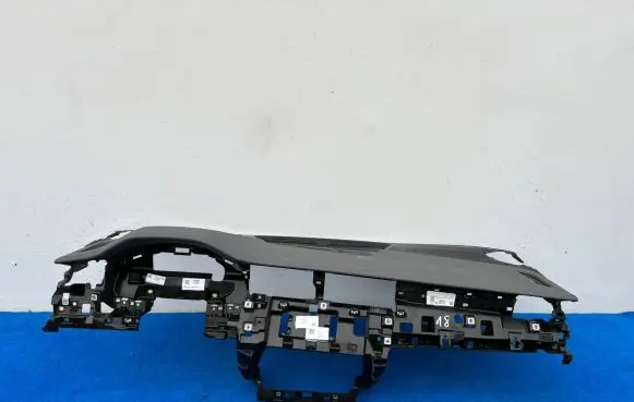 Audi Q8 Dashboard 4M8857033