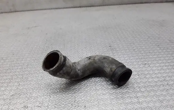 Audi A6 S6 C4 4A Engine coolant pipe/hose