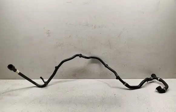 BMW iX Engine coolant pipe/hose 8475140