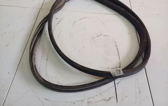 Peugeot Bipper Rubber seal front coupe door 