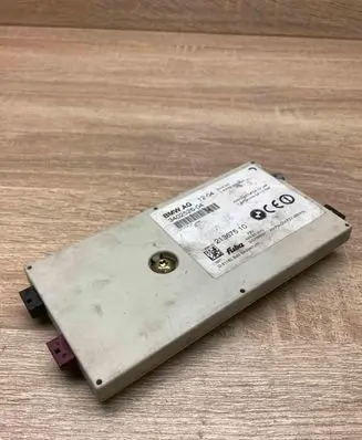 BMW X3 E83 Aerial antenna amplifier 3402526 44392MHZ