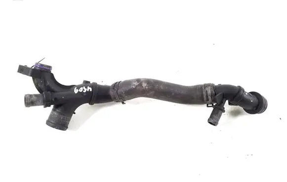 Mercedes-Benz CLA C118 X118 Engine coolant pipe/hose A2822032600
