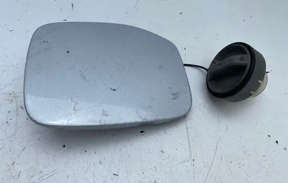 Toyota Avensis T220 Fuel tank cap