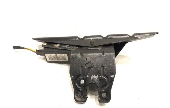 BMW 5 E60 E61 Tailgate exterior lock 7014870