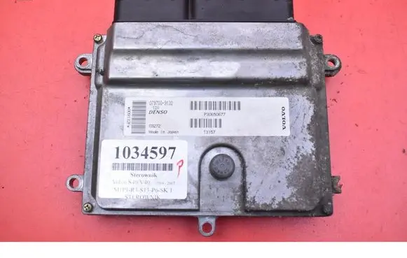 Volvo S40, V40 Engine control unit/module ECU P30650677