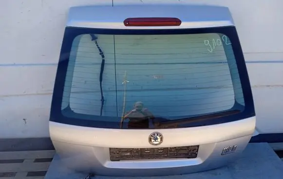 Skoda Fabia Mk1 (6Y) Tailgate/trunk/boot lid 28Y