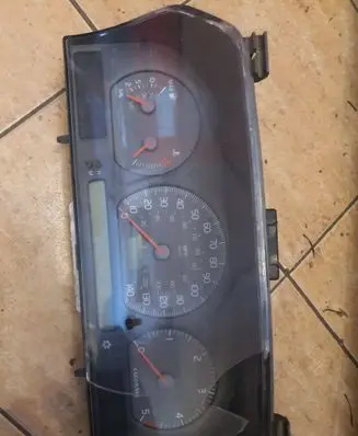 Volvo S70 V70 V70 XC Speedometer (instrument cluster) 69294250t 9472524