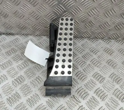 Mercedes-Benz C W205 Accelerator throttle pedal A2223002400 A2C73734112