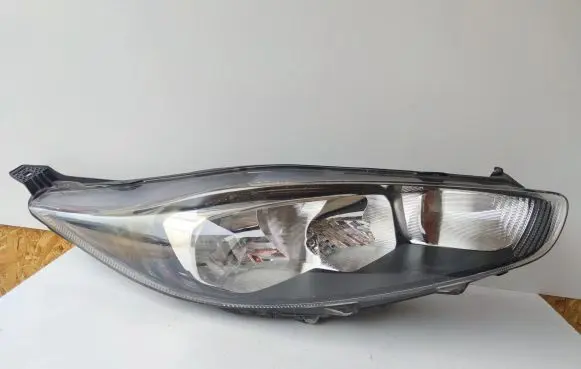 Ford Fiesta Headlight/headlamp