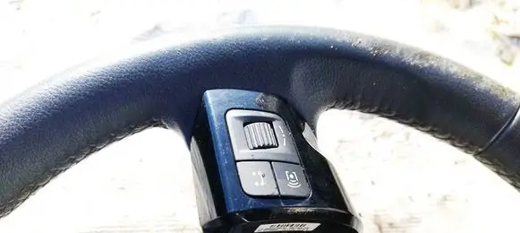 Opel Astra H Steering wheel buttons/switches 