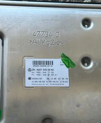 Mercedes-Benz S W221 Fuse module 2215402862
