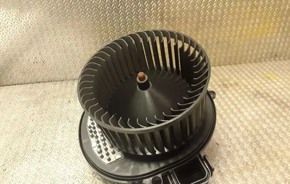 BMW 2 F22 F23 Heater fan/blower 9276112