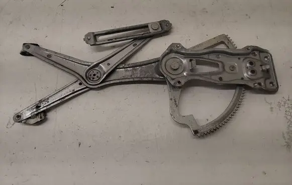 Mercedes-Benz E W210 Front door window regulator with motor 0130821698