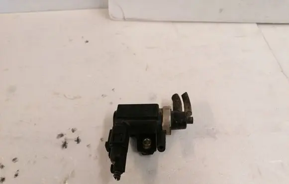 Seat Alhambra (Mk1) Turbo solenoid valve 72290320