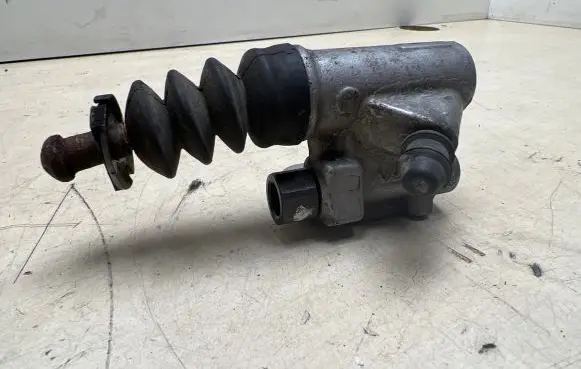 Honda Civic Clutch master cylinder 7k31