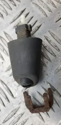 Nissan Terrano Headlight washer spray nozzle
