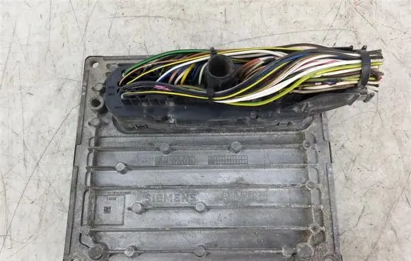 Ford Fiesta Engine control unit/module 6S61-12A650-TB