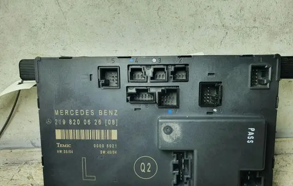 Mercedes-Benz CLS C219 Door control unit/module 2198200626