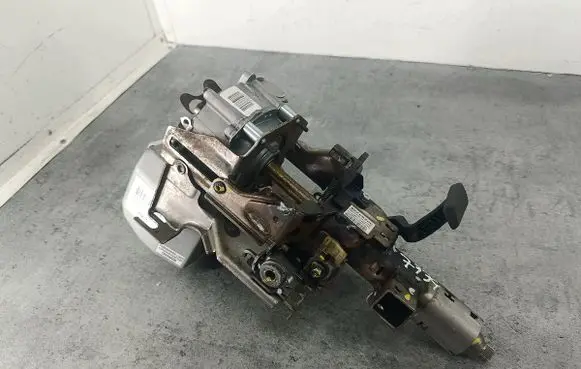 Renault Clio III Steering wheel axle
