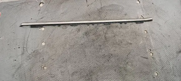 Peugeot 2008 I Door glass trim 