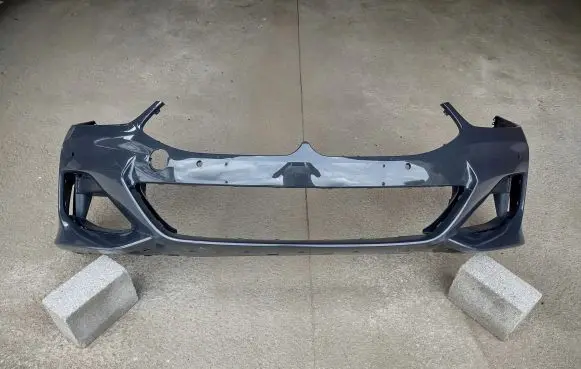 BMW 8 G14 Front bumper 8070558
