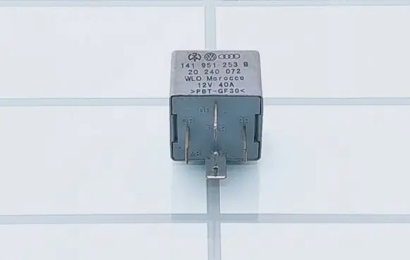 Audi A8 S8 D3 4E Other relay 20240072 141951253B