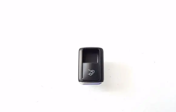 Mercedes-Benz E W212 Tailgate opening switch A2129059200