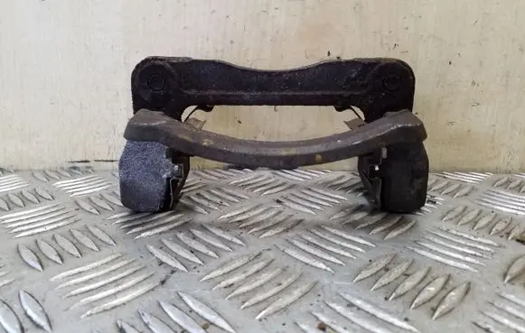 Chevrolet Captiva Brake caliper pad carrier rear 
