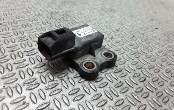 Mitsubishi L200 Airbag deployment crash/impact sensor MR475078