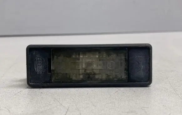 Citroen C4 I Number plate light 153012