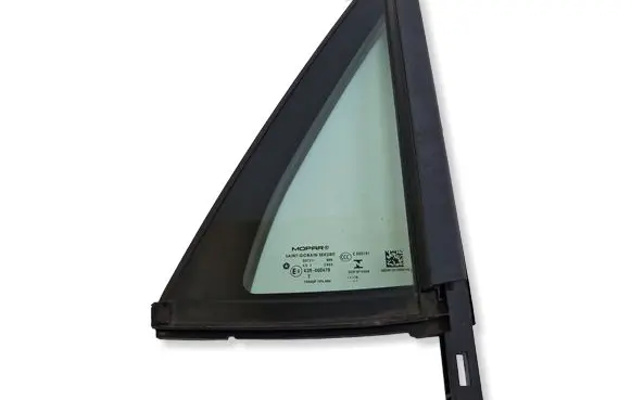 Jeep Renegade Front door vent window glass four-door 43R000479 DOT211