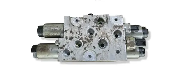 BMW X5 E70 Active stabilizer control unit 6772311