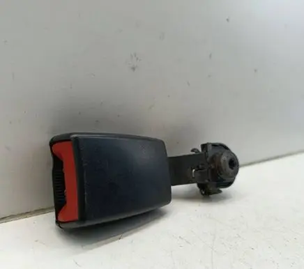 BMW X5 E70 Rear seatbelt buckle 7161639