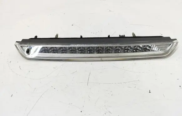 Peugeot 308 Third/center stoplight 9811951080
