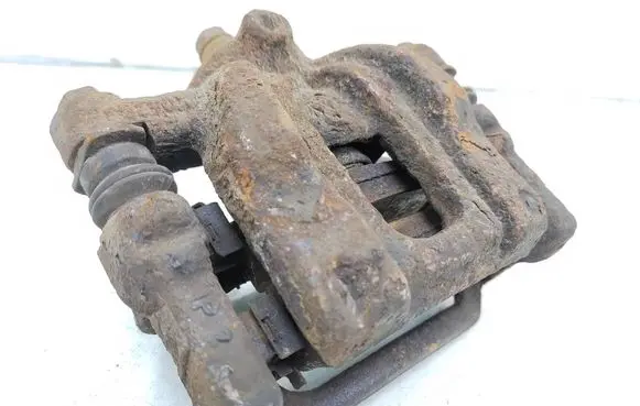 Honda CR-V Rear brake caliper