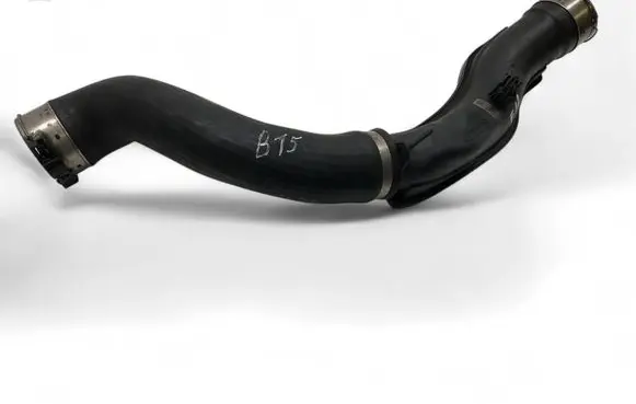 BMW 5 F10 F11 Intercooler hose/pipe 521108A