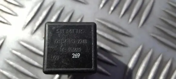 Mitsubishi Space Star Other relay mb953381 v23134-b52-x240