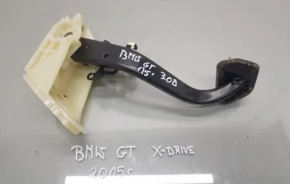 BMW 5 GT F07 Brake pedal 6860647