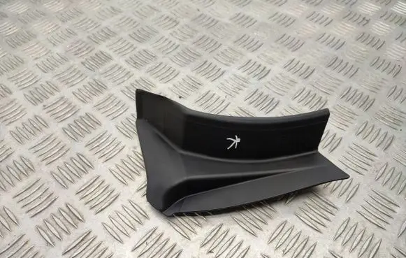 Ford Fiesta Rear/tail light trim molding H1BB13N553A