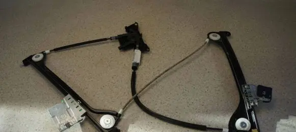Mercedes-Benz SLK R172 Front door window regulator with motor A1727200246