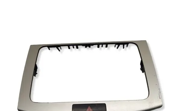 Volkswagen PASSAT B7 Radio/GPS head unit trim 3AA858069H