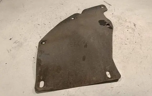 Mitsubishi L200 Front mudguard 