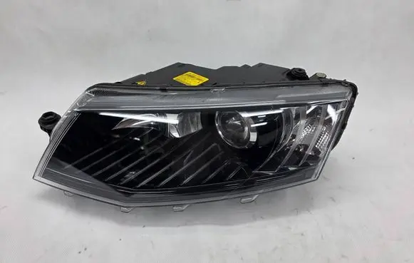 Skoda Octavia Mk3 (5E) Headlight/headlamp SPEED5E1941015B 5E1941015B