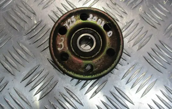 Toyota Avensis T250 Water pump pulley 