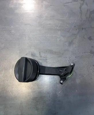 BMW M5 F90 Oil filler cap 7852476 11127852476