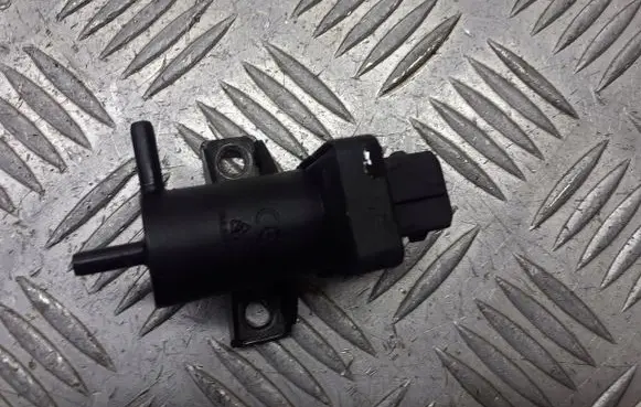 Mitsubishi Space Star Valve vacuum 