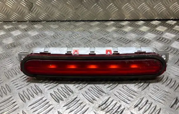 Toyota Corolla Verso E121 Third/center stoplight 81570